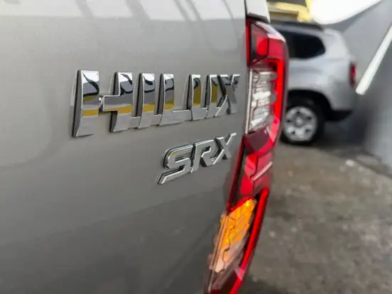 TOYOTA-HILUX-2.8 D-4D TURBO DIESEL CD SRX LIMITED 4X4 AUTOMÁTICO TOYOTA-HILUX-2022