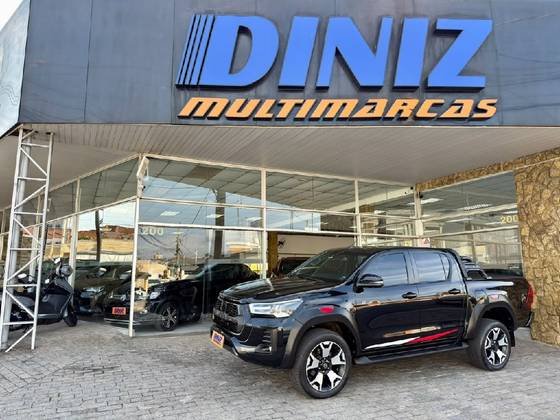 TOYOTA HILUX 2.8 D-4D TURBO DIESEL CD GR-S 4X4 AUTOMÁTICO