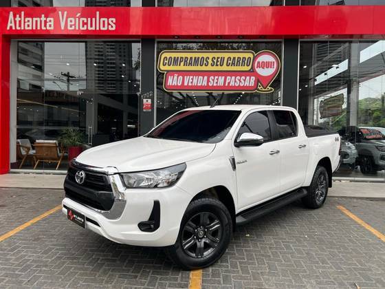 TOYOTA HILUX 2.8 D-4D TURBO DIESEL CD SR 4X4 AUTOMÁTICO