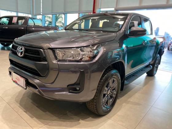 TOYOTA HILUX 2.8 D-4D TURBO DIESEL CD SR 4X4 AUTOMÁTICO