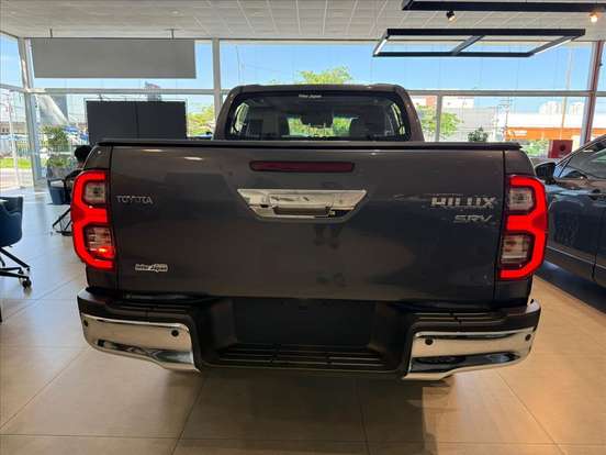 TOYOTA-HILUX-2026
