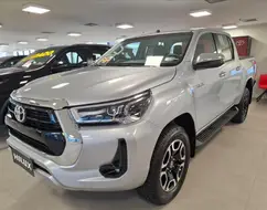 TOYOTA HILUX 2.8 D-4D TURBO DIESEL CD SRV 4X4 AUTOMÁTICO TOYOTA HILUX 2.8 D-4D TURBO DIESEL CD SRV 4X4 AUTOMÁTICO