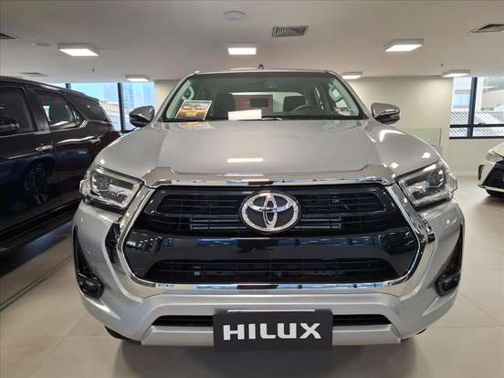 TOYOTA-HILUX-2026