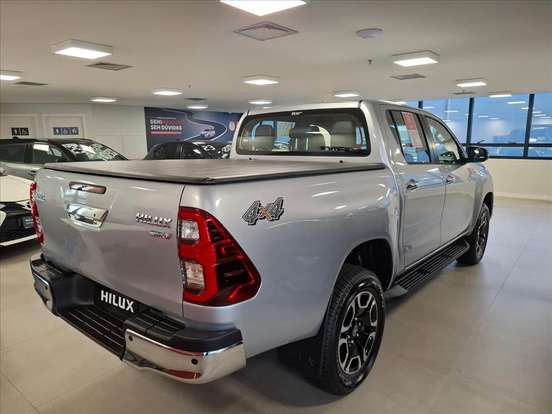 TOYOTA-HILUX-2026
