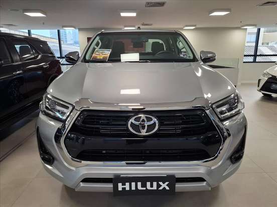 TOYOTA-HILUX-2.8 D-4D TURBO DIESEL CD SRV 4X4 AUTOMÁTICO TOYOTA-HILUX-2026