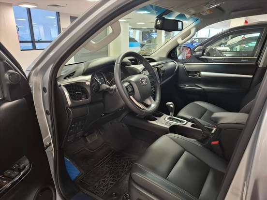 TOYOTA-HILUX-2.8 D-4D TURBO DIESEL CD SRV 4X4 AUTOMÁTICO TOYOTA-HILUX-2026