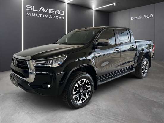 TOYOTA-HILUX-2.8 D-4D TURBO DIESEL CD SRX 4X4 AUTOMÁTICO TOYOTA-HILUX-2024