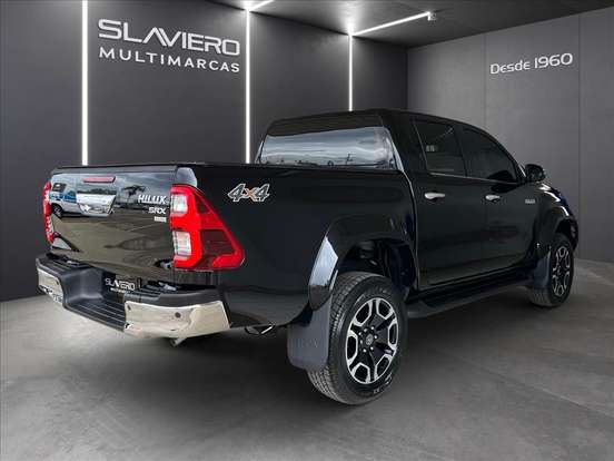 TOYOTA-HILUX-2.8 D-4D TURBO DIESEL CD SRX 4X4 AUTOMÁTICO TOYOTA-HILUX-2024