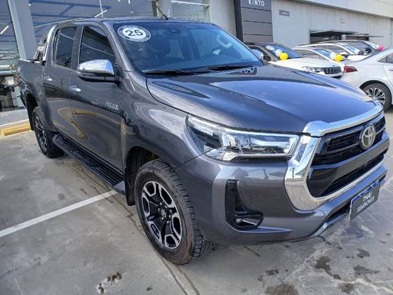 TOYOTA HILUX 2.8 D-4D TURBO DIESEL CD SRX 4X4 AUTOMÁTICO