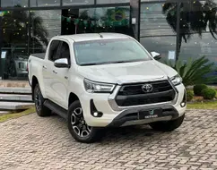 TOYOTA HILUX 2.8 D-4D TURBO DIESEL CD SRX 4X4 AUTOMÁTICO TOYOTA HILUX 2.8 D-4D TURBO DIESEL CD SRX 4X4 AUTOMÁTICO