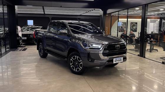 TOYOTA HILUX 2.8 D-4D TURBO DIESEL CD SRX LIMITED 4X4 AUTOMÁTICO