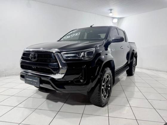 TOYOTA HILUX 2.8 D-4D TURBO DIESEL CD SRX PLUS 4X4 AUTOMÁTICO