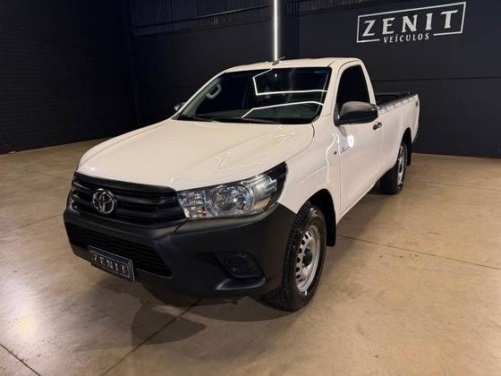 TOYOTA HILUX 2.8 D-4D TURBO DIESEL CS 4X4 MANUAL