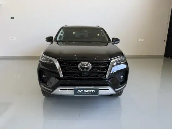 TOYOTA-HILUX SW4-2023