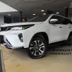 TOYOTA HILUX SW4 2.8 D-4D TURBO DIESEL SRX PLATINUM 7L 4X4 AUTOMÁTICO TOYOTA HILUX SW4 2.8 D-4D TURBO DIESEL SRX PLATINUM 7L 4X4 AUTOMÁTICO