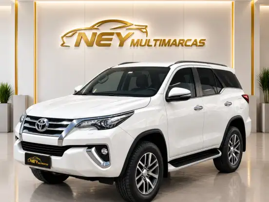 TOYOTA-HILUX SW4-2.8 SR 4X4 16V TURBO INTERCOOLER DIESEL 4P AUTOMÁTICO TOYOTA-HILUX SW4-2019