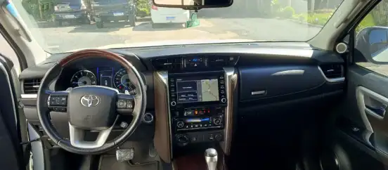 TOYOTA-HILUX SW4-2019