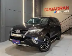 TOYOTA HILUX SW4 2.8 SRX DIAMOND 4X4 7 LUGARES 16V TURBO INTERCOOLER DIESEL 4P AUTOMÁTICO TOYOTA HILUX SW4 2.8 SRX DIAMOND 4X4 7 LUGARES 16V TURBO INTERCOOLER DIESEL 4P AUTOMÁTICO