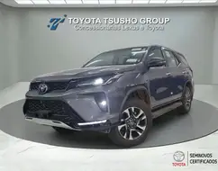 TOYOTA HILUX SW4 2.8 D-4D TURBO DIESEL SRX PLATINUM 7L 4X4 AUTOMÁTICO TOYOTA HILUX SW4 2.8 D-4D TURBO DIESEL SRX PLATINUM 7L 4X4 AUTOMÁTICO