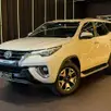 TOYOTA HILUX SW4 2.8 SRX DIAMOND 4X4 7 LUGARES 16V TURBO INTERCOOLER DIESEL 4P AUTOMÁTICO TOYOTA HILUX SW4 2.8 SRX DIAMOND 4X4 7 LUGARES 16V TURBO INTERCOOLER DIESEL 4P AUTOMÁTICO