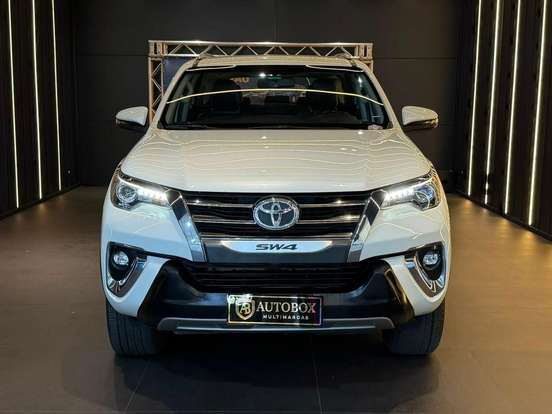 TOYOTA-HILUX SW4-2018