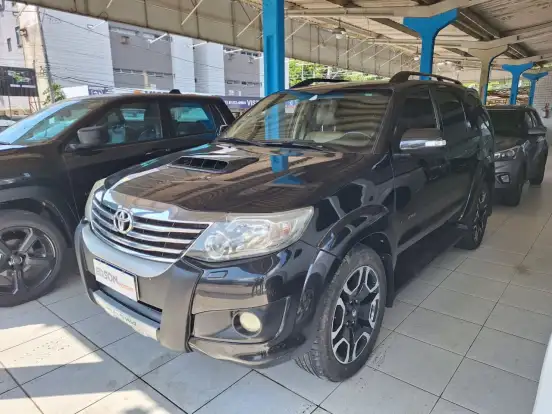 TOYOTA-HILUX SW4-3.0 SRV 4X4 16V TURBO INTERCOOLER DIESEL 4P AUTOMÁTICO TOYOTA-HILUX SW4-2012