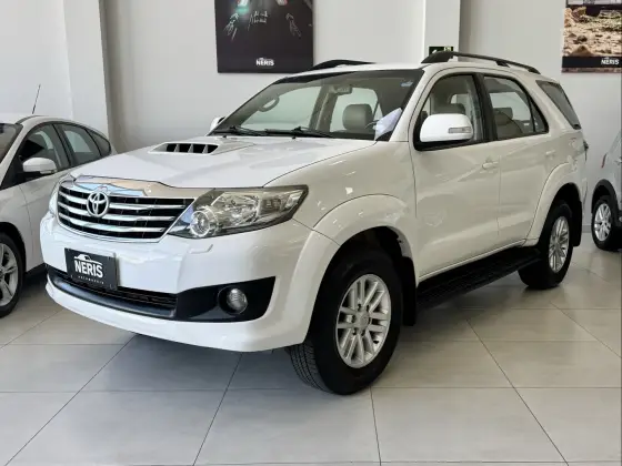 TOYOTA HILUX SW4 3.0 SRV 4X4 16V TURBO INTERCOOLER DIESEL 4P AUTOMÁTICO