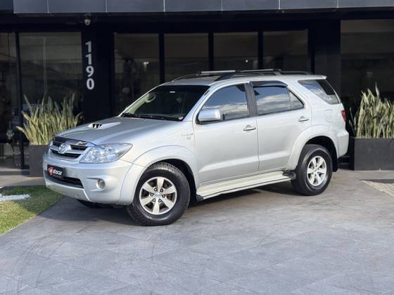 TOYOTA HILUX SW4 3.0 SRV 4X4 16V TURBO INTERCOOLER DIESEL 4P AUTOMÁTICO