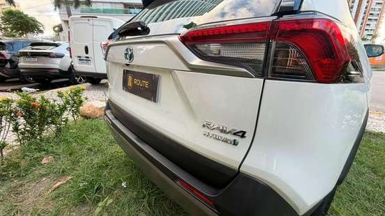 TOYOTA-RAV4-2019