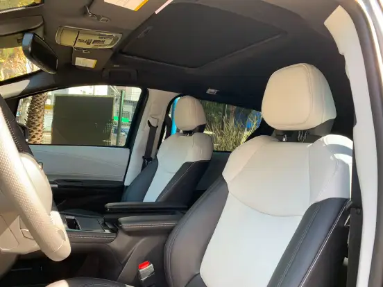 TOYOTA-SIENNA-2025