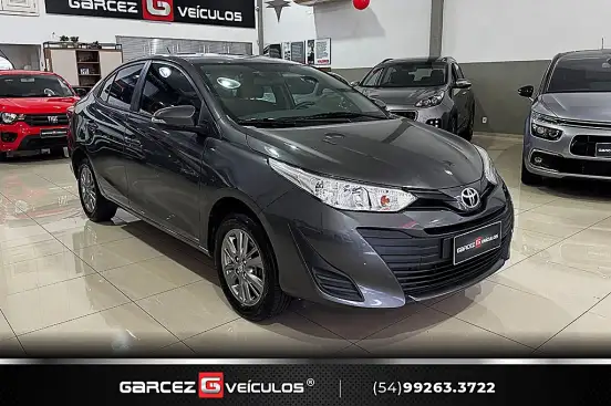 TOYOTA-YARIS-2021