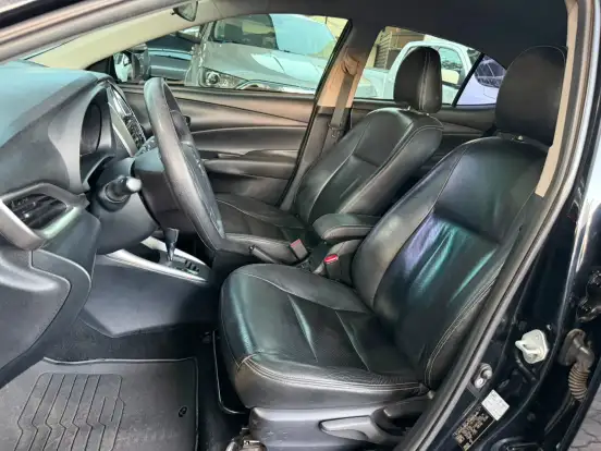 TOYOTA-YARIS-2021