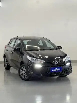 TOYOTA-YARIS-2021