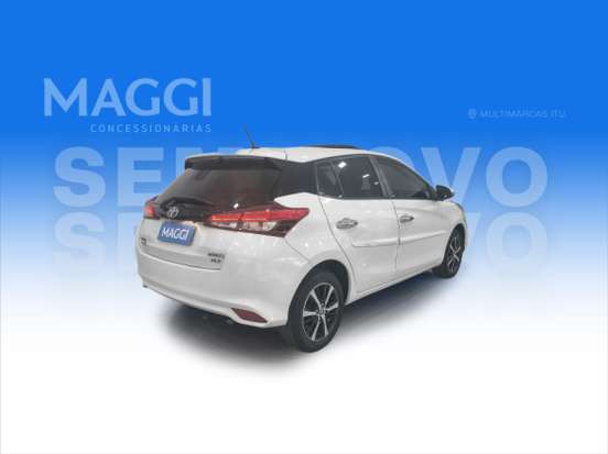 TOYOTA-YARIS-2018