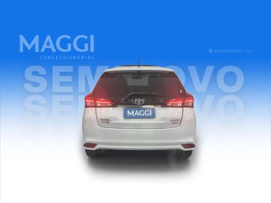 TOYOTA-YARIS-2018