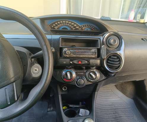 TOYOTA-ETIOS-1.5 X SEDAN 16V FLEX 4P MANUAL TOYOTA-ETIOS-2015