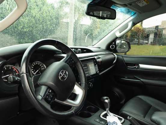 TOYOTA-HILUX-2.8 D-4D TURBO DIESEL CD SRX 4X4 AUTOMÁTICO TOYOTA-HILUX-2021