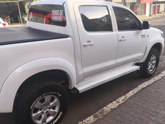 TOYOTA HILUX 3.0 STD 4X4 CD 16V TURBO INTERCOOLER DIESEL 4P MANUAL