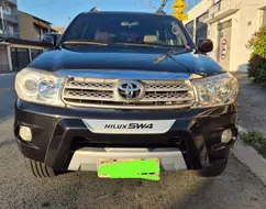 TOYOTA HILUX SW4 2.7 SR 4X2 7 LUGARES 16V GASOLINA 4P AUTOMÁTICO TOYOTA HILUX SW4 2.7 SR 4X2 7 LUGARES 16V GASOLINA 4P AUTOMÁTICO