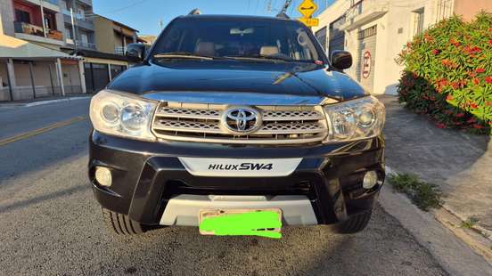 TOYOTA-HILUX SW4-2009