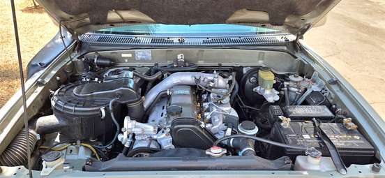 TOYOTA-HILUX SW4-2001