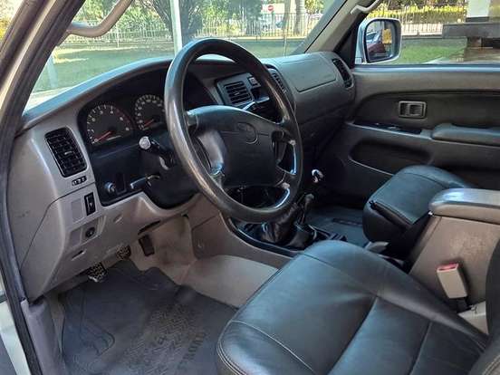 TOYOTA-HILUX SW4-3.0 4X4 8V TURBO DIESEL 4P MANUAL TOYOTA-HILUX SW4-2001