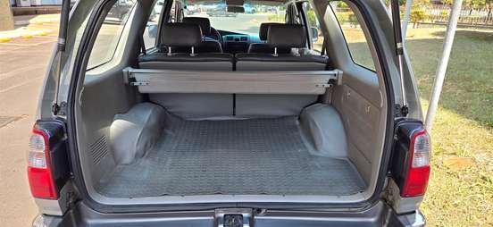 TOYOTA-HILUX SW4-2001