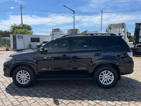TOYOTA HILUX SW4 3.0 SRV 4X4 16V TURBO INTERCOOLER DIESEL 4P AUTOMÁTICO