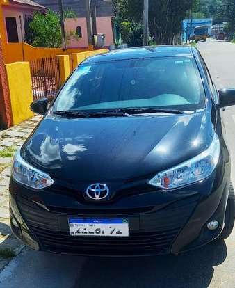 TOYOTA-YARIS-2018