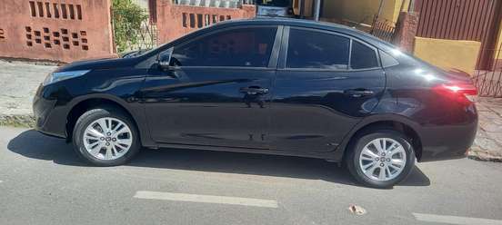 TOYOTA-YARIS-2018