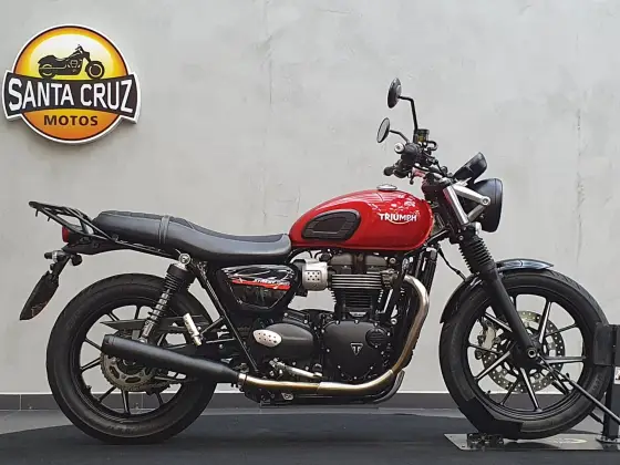 TRIUMPH STREET TWIN 