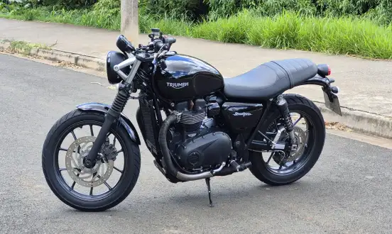 TRIUMPH-STREET TWIN-2016