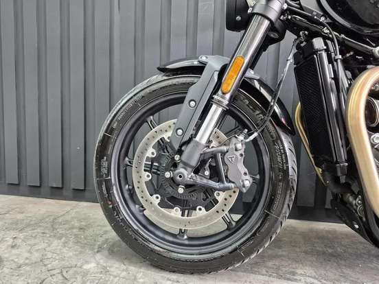 TRIUMPH-SPEED TWIN 900-2025