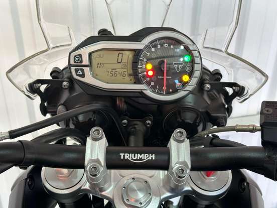 TRIUMPH-TIGER 800 XCX-2017